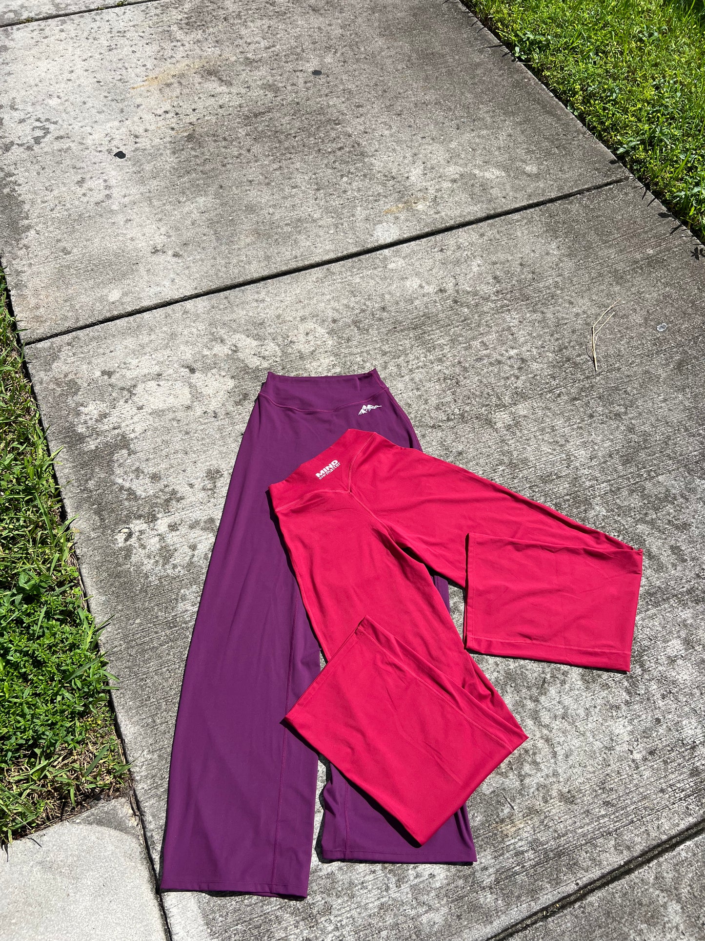 Flow Straight Leg Legging